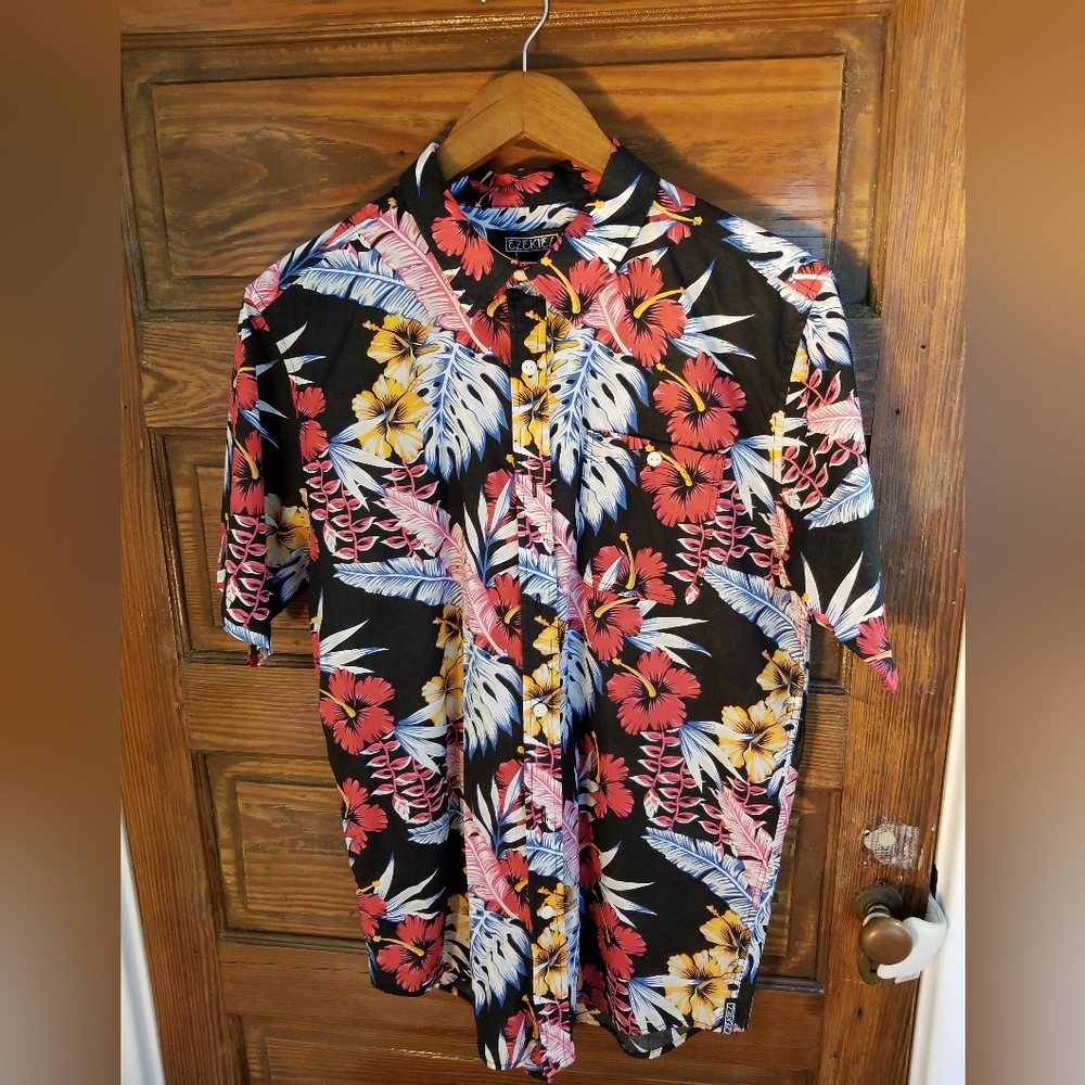 Sized "Medium" unisex super floral Hawaaian button up.
